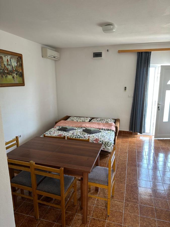 נובליה Apartmani Marko מראה חיצוני תמונה